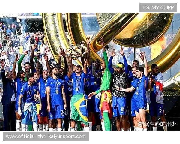 英超与教练组意见综述的背景分析