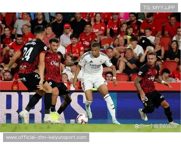 姆巴佩伯纳乌禁区推射破门,皇马两球战胜对手锁定西甲榜首位 姆巴佩伯纳乌禁区推射破门,皇马两球战胜对手锁定西甲榜首位